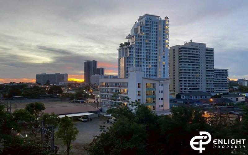 Park Lane Jomtien Resort - Condo For Sale