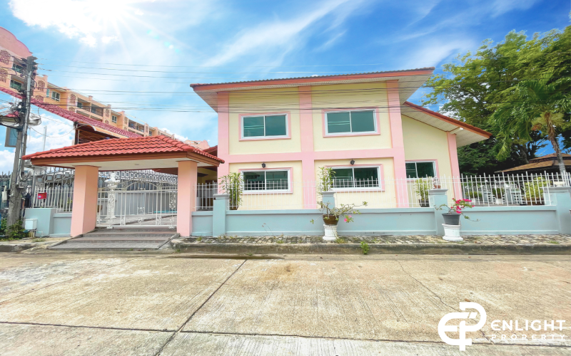 Two-storey villa in Jomtien, Pattaya