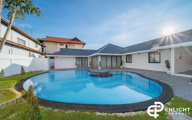 Luxury Pool Villa  Mabprachan Lake