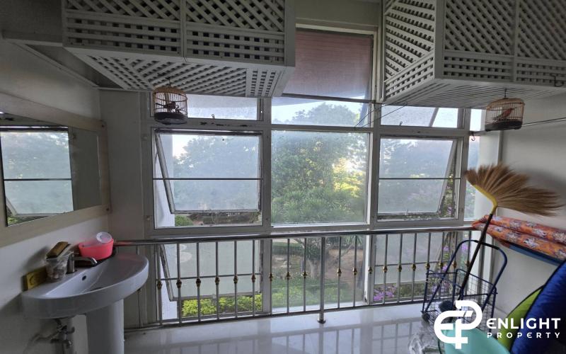 Krissada Golden Condotel - Beachfront Condo for Sale at Na Jomtien,