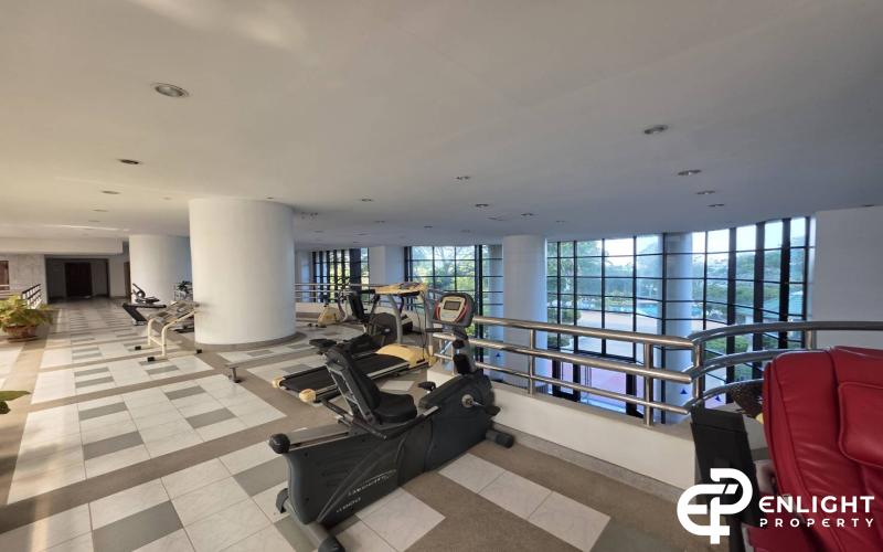 Krissada Golden Condotel - Beachfront Condo for Sale at Na Jomtien,