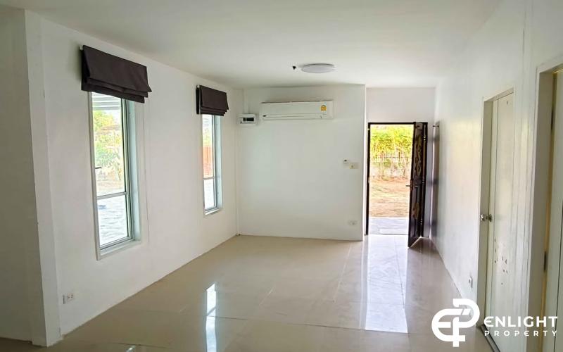 Single house on 118 sq.wah of land