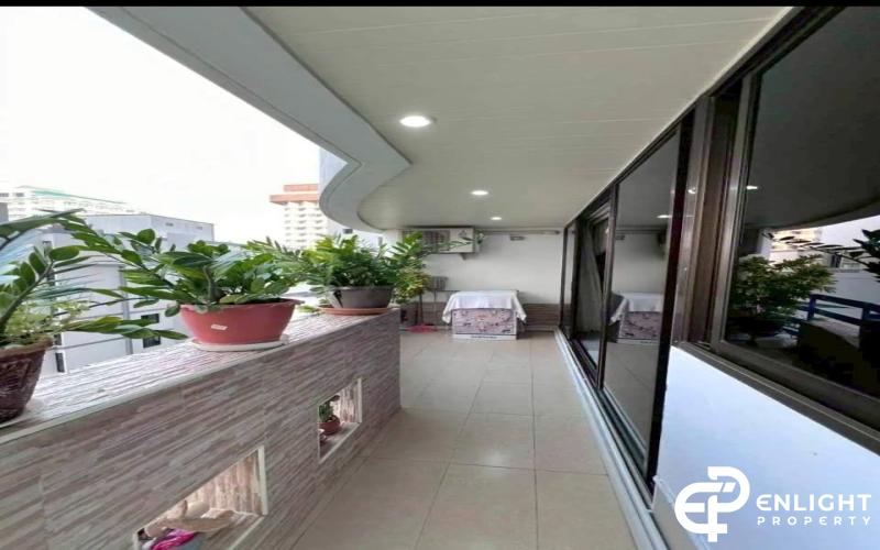 Jomtien Plaza Condotel
