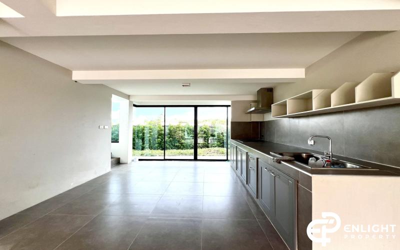 CODE: TTPTHS 0110 Map Prachan 2-Storey Villa for Sale