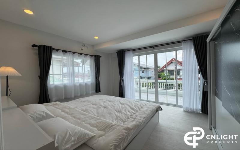 2-Storey Detached House for Sale – Near Krating Lai Beach