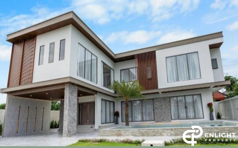 Luxury Modern Style Pool Villa for sale in Pattaya, ready to move in.