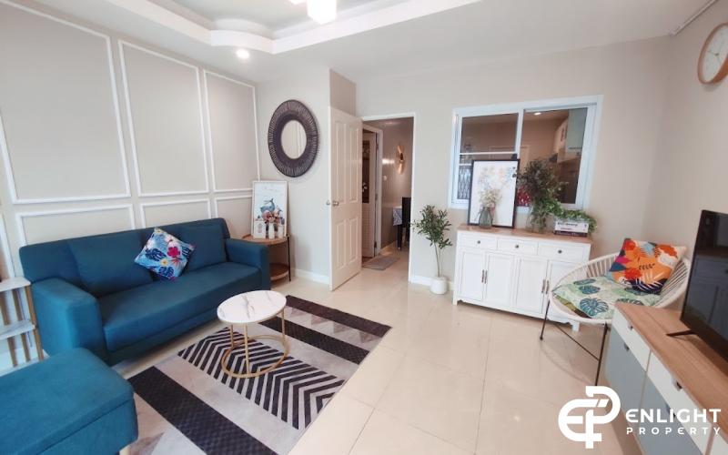 Townhouse for Sale / Thappraya Soi 15
