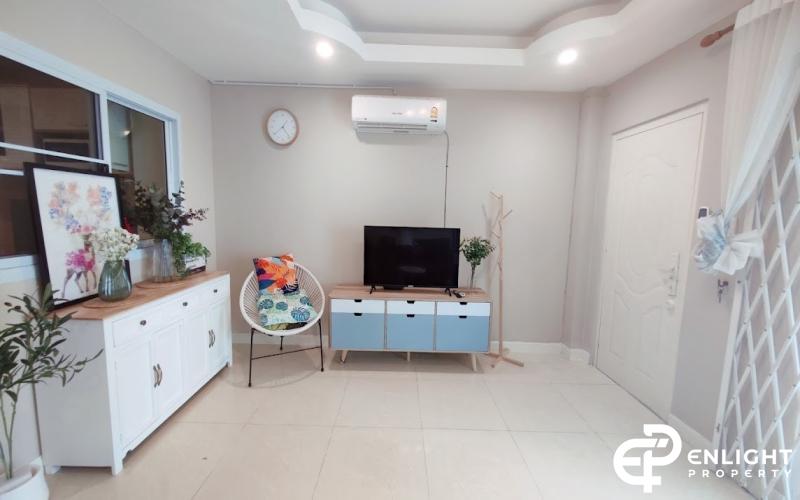Townhouse for Sale / Thappraya Soi 15