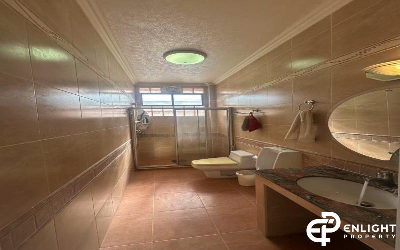 House for Sale – Thepprasit Location