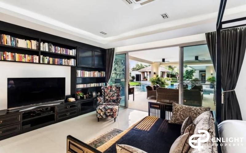 Jomtien Pool Villa  Asking Price: 55,000,000 THB