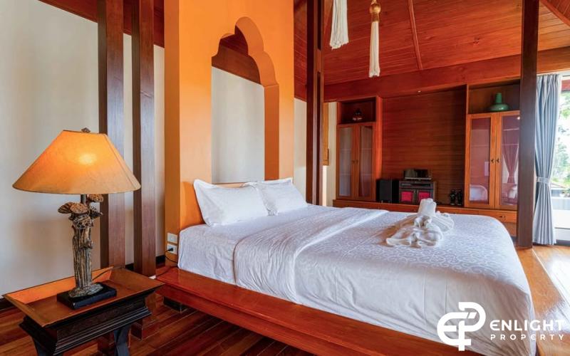For Rent and Sale Thai-Style Pool Villa in East Pattaya