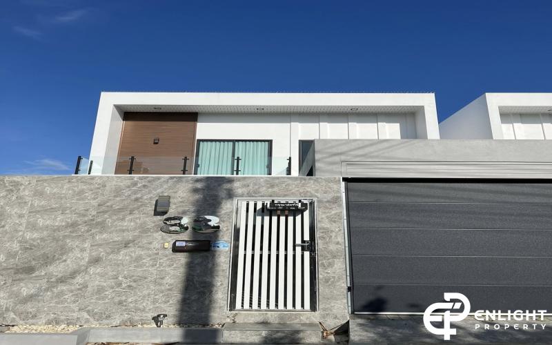 Modern 2-Storey Pool Villa