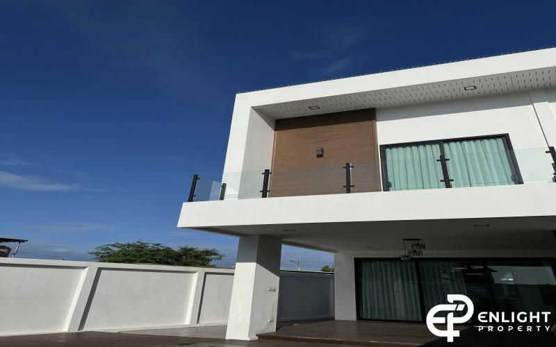 Modern 2-Storey Pool Villa