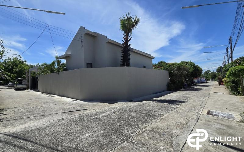 Pool Villa with 3 Bedrooms and 4 Bathrooms. Beautiful, ready-to-move-in home, fully furnished.