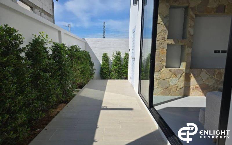 House with 3 Bedrooms and 2 Bathrooms. Beautiful, ready-to-move-in home, fully furnished.