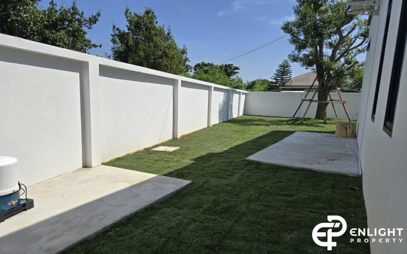 House with 3 Bedrooms and 2 Bathrooms. Beautiful, ready-to-move-in home, fully furnished.