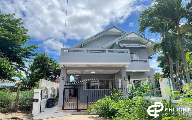 House with a pool, good location, near Rai Nasin market