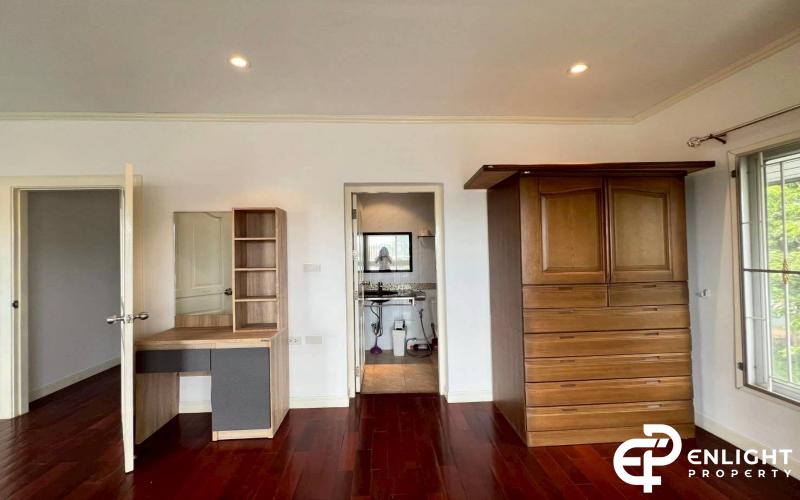 House with a pool, good location, near Rai Nasin market