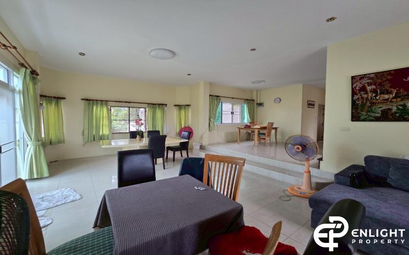 House for sale with the Chaaiyaphon Withi 26