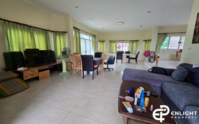 House for sale with the Chaaiyaphon Withi 26