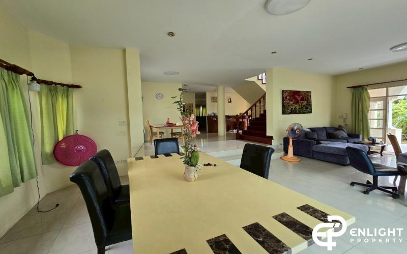 House for sale with the Chaaiyaphon Withi 26