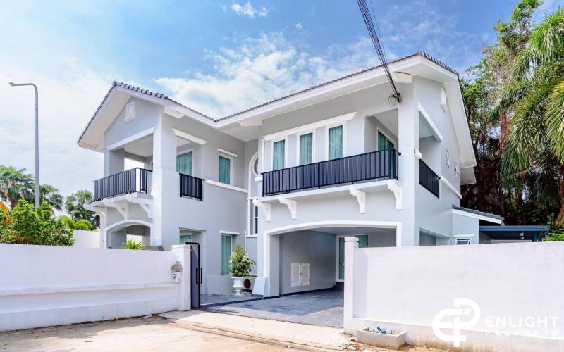 Sell pool villa near the sea Modern style with a swimming pool