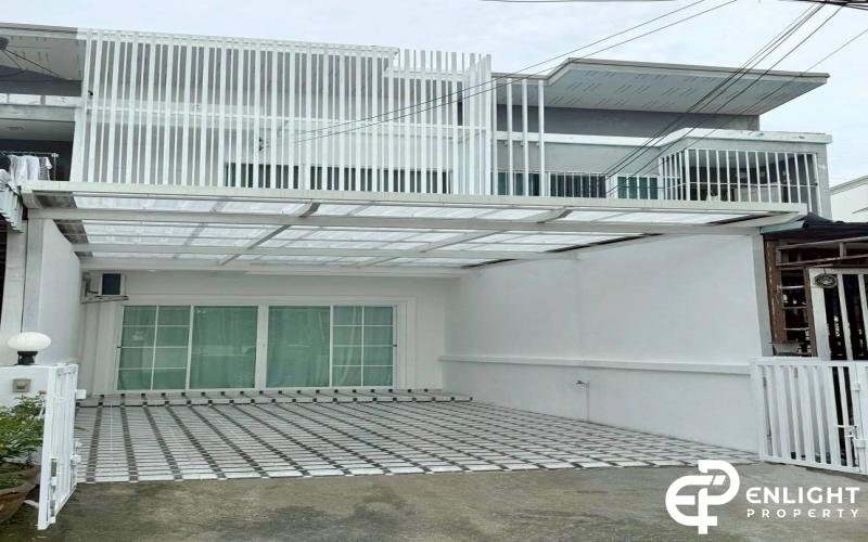 Selling a new 2 -story house.