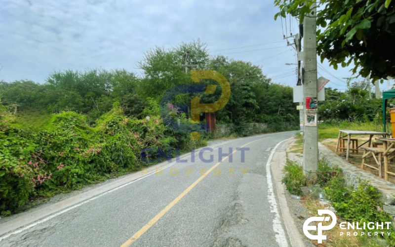 Beautiful Land Plot for Sale on Naklua Road, Pattaya – Beachfront & Near Attractions