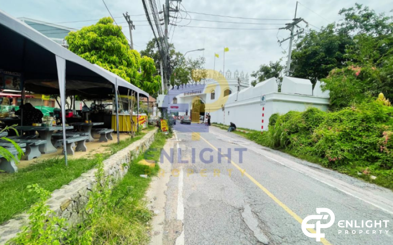 Beautiful Land Plot for Sale on Naklua Road, Pattaya – Beachfront & Near Attractions