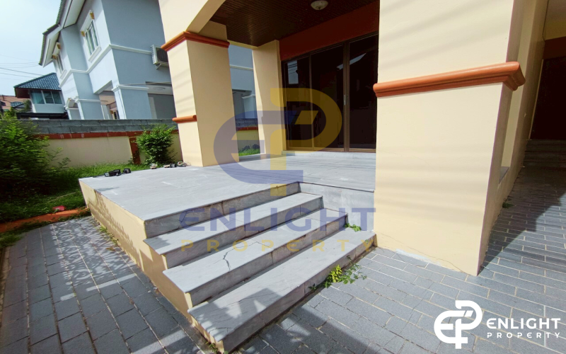 House for Sale with Tenant – Prime Central Pattaya Location