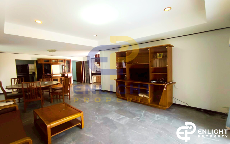 House for Sale with Tenant – Prime Central Pattaya Location
