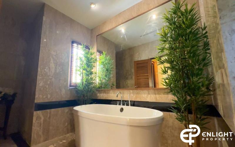 Single House with Private Pool – View Talay Marina Project