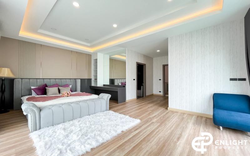 Jin Village Land and House – Luxury House with Private Swimming Pool
