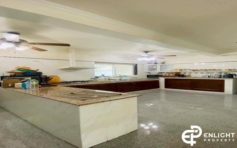 South Pattaya – Great location! Only 1 min to Motorway, 4 mins to Sukhumvit Rd., 5 mins to Jomtien Beach