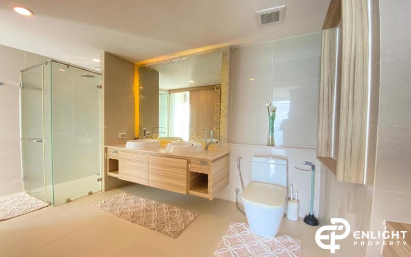 Riviera Wongamat – Luxury Condo