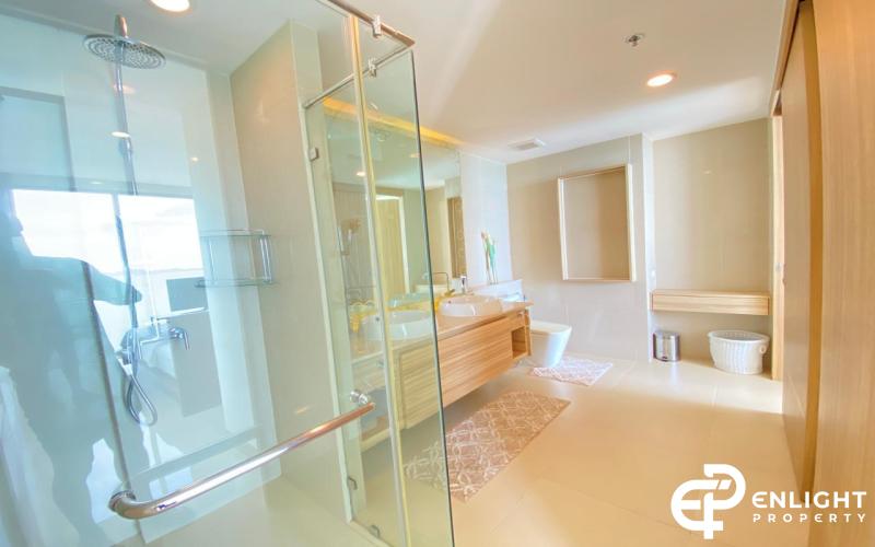 Riviera Wongamat – Luxury Condo