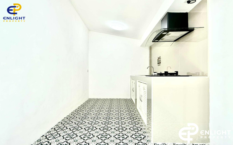 - บ้านในโครงการห่างสุขุมวิทเพียง 500 เมตร -