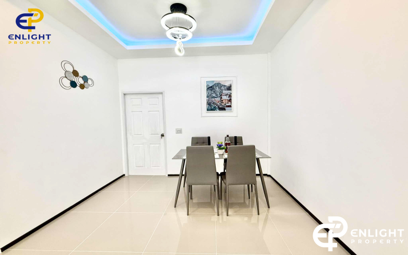 - บ้านในโครงการห่างสุขุมวิทเพียง 500 เมตร -