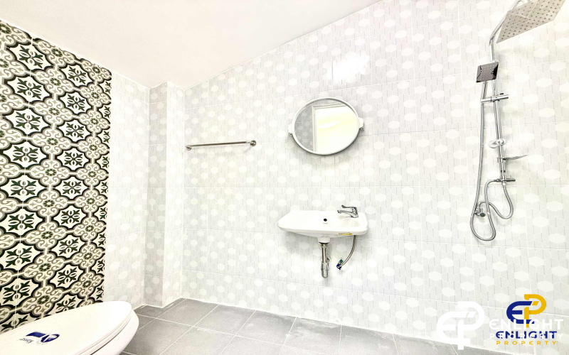 - บ้านในโครงการห่างสุขุมวิทเพียง 500 เมตร -