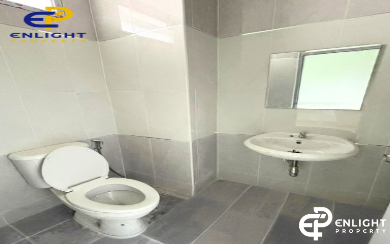 - อาคารให้เช่าเหมาะกับทำออฟฟิศห่างทะเลพระตำหนักเพียง 1 นาที -