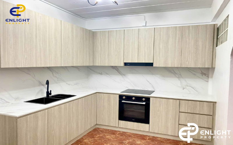 - บ้านซอยเนินพลับหวานห่างสุขุมเพียง 5 นาที -