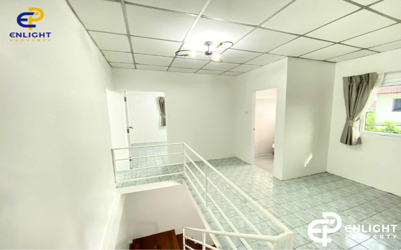 - บ้านซอยเนินพลับหวานห่างสุขุมเพียง 5 นาที -