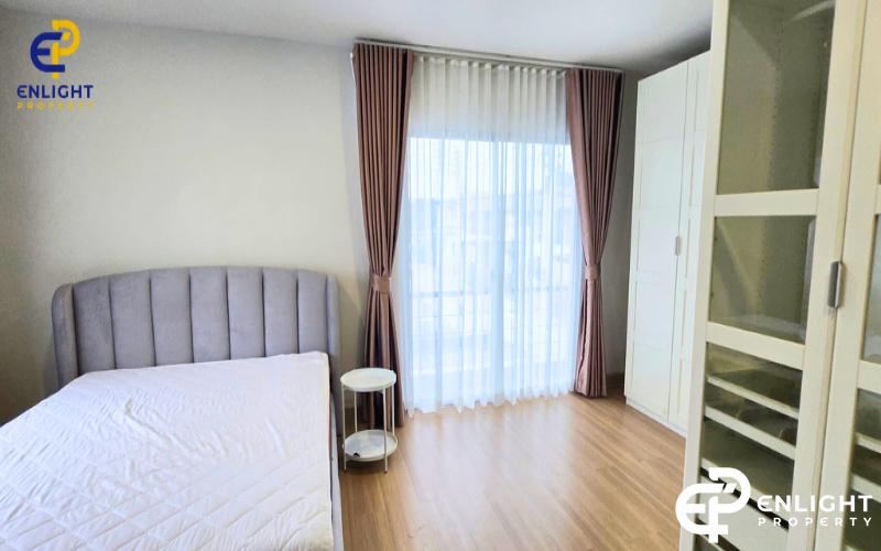 - บ้านขาย/เช่าในโครงการเหมาะกับคนเดินทางไปทำงานศรีราชาเเต่อยากอยู่พัทยา -