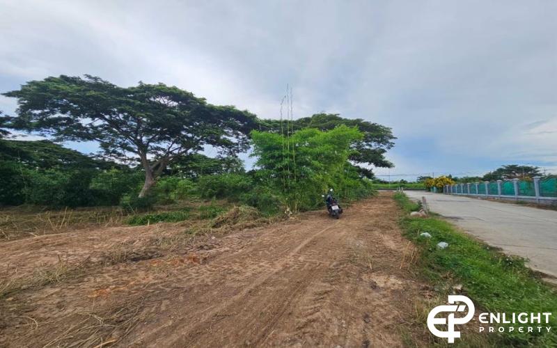 ที่ดินติดทางรถไฟ ใกล้ถนนสุขุมวิท( ชัยพฤกษ์ )