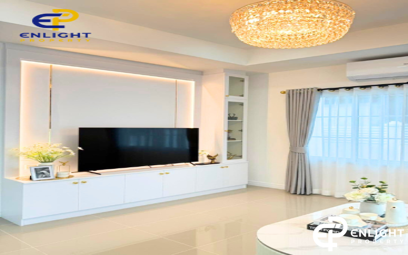 - บ้านรีโนเวทใหม่ หลังใหญ่พร้อมเข้าอยู่ -