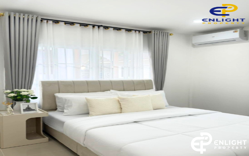 - บ้านรีโนเวทใหม่ หลังใหญ่พร้อมเข้าอยู่ -