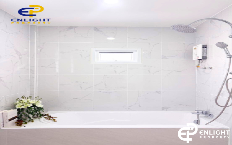 - บ้านรีโนเวทใหม่ หลังใหญ่พร้อมเข้าอยู่ -