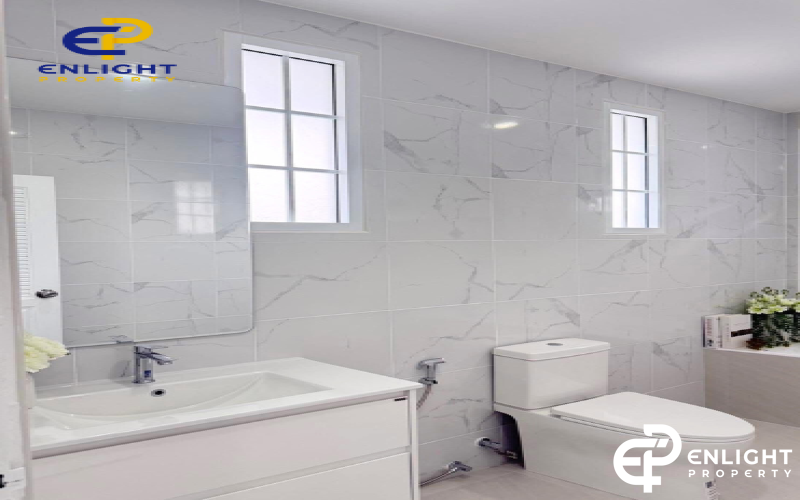 - บ้านรีโนเวทใหม่ หลังใหญ่พร้อมเข้าอยู่ -