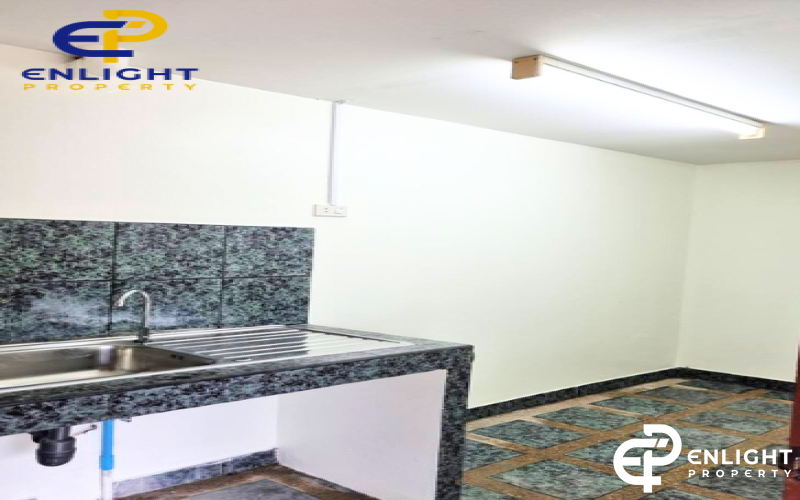 - บ้านในโครงการสายรีโนเวท พื้นที่ขนาด 1 งานกว่าๆ ใกล้ ร.ร. นานาชาติฟินิกซ์ -