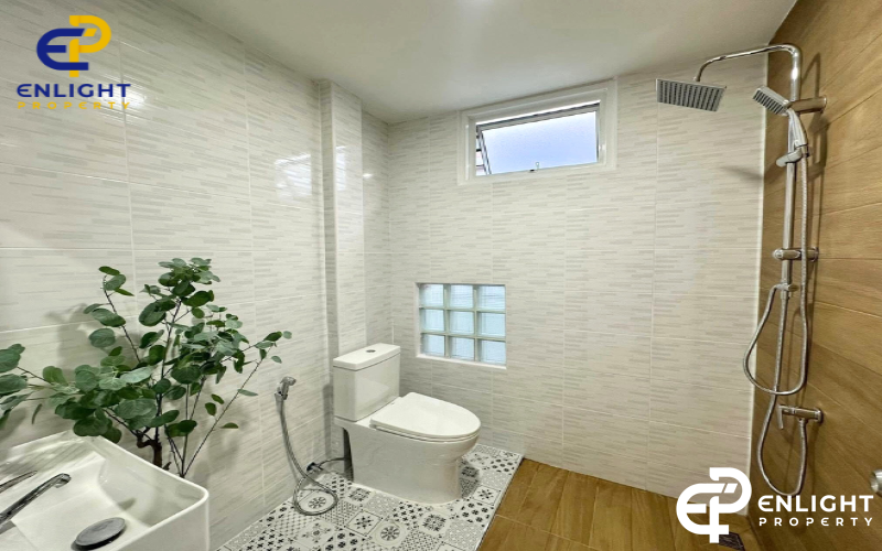 - บ้านเดี่ยวในโครงการ ห่างสุขุมวิทเพียง 5 นาที -